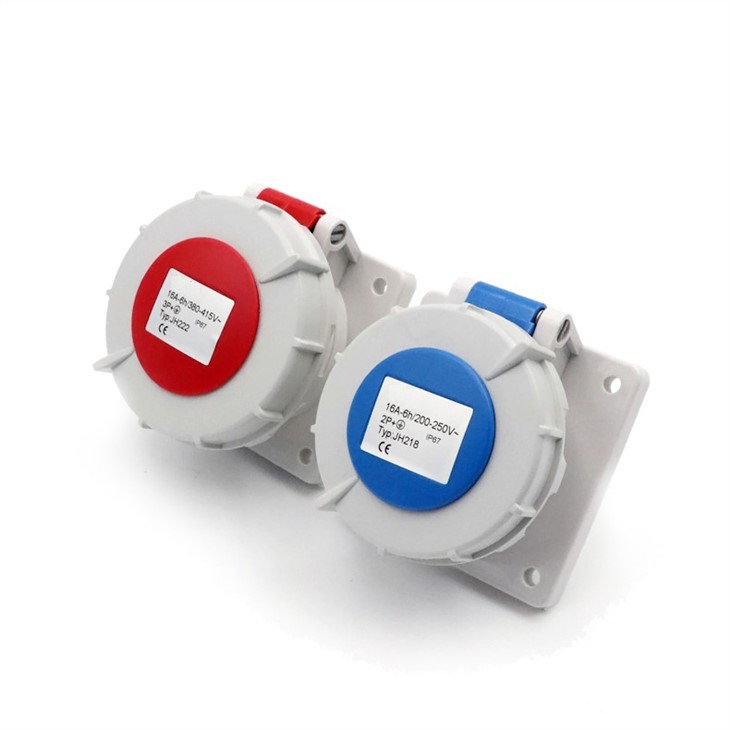 Electrical Plug Socket 2P+Earth Female 16A 3P